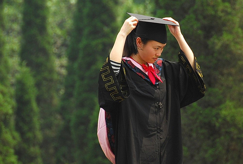 Sinh viên TQ vừa tốt nghiệp ddaji học. Nguồn: faungg's photo/Flickr