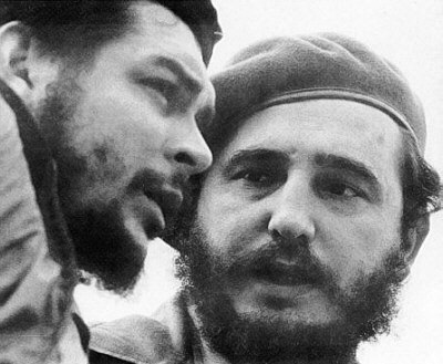 Che và Fidel, đồng chí. Nguồn: members.tripod.com