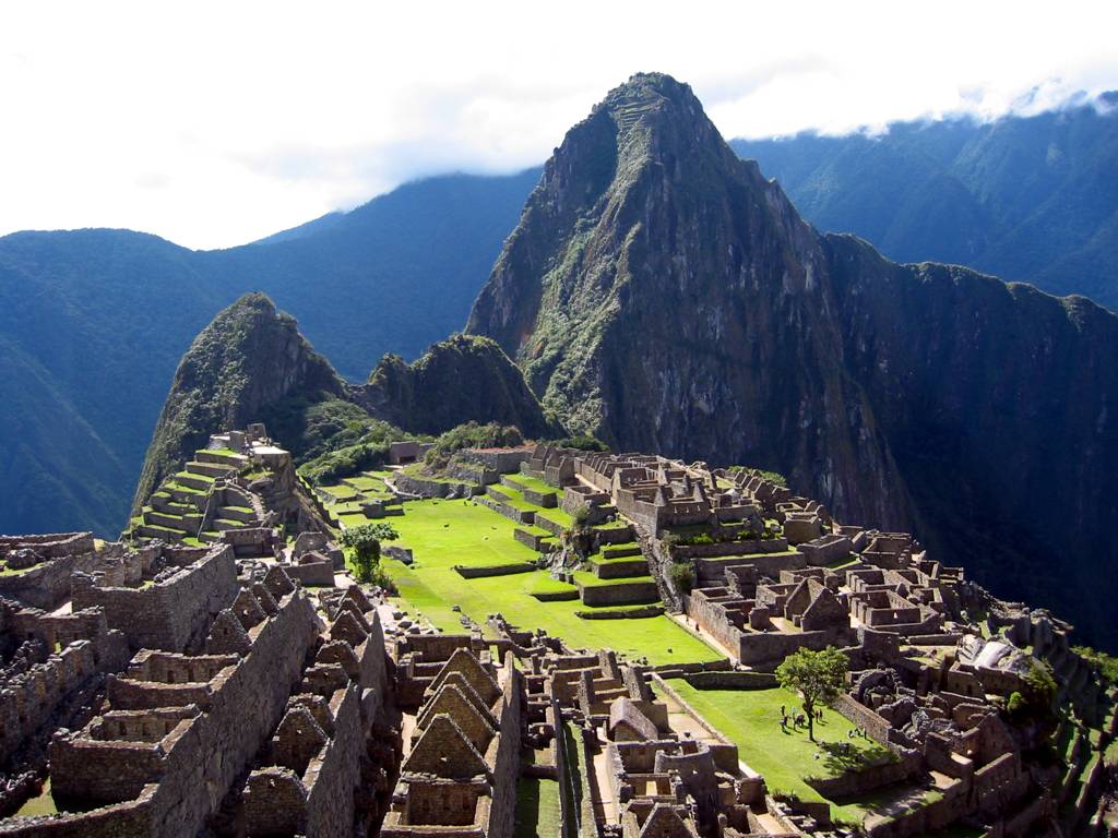 Di sản văn hoá Inca (từ thế kỷ XV): Machu Picchu hay Machu Pikchu. Nguồn: OntheNet