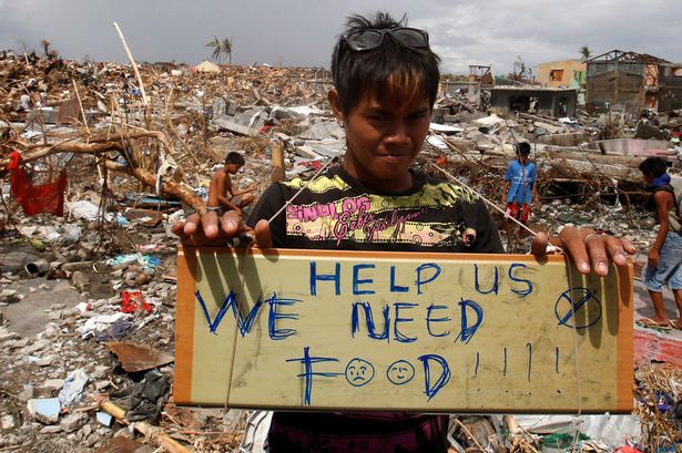 Nạn nhân bão Hải Yến: "Xin cứu giúp. Chúng tôi cần thực phẩm." Nguồn: Reuters