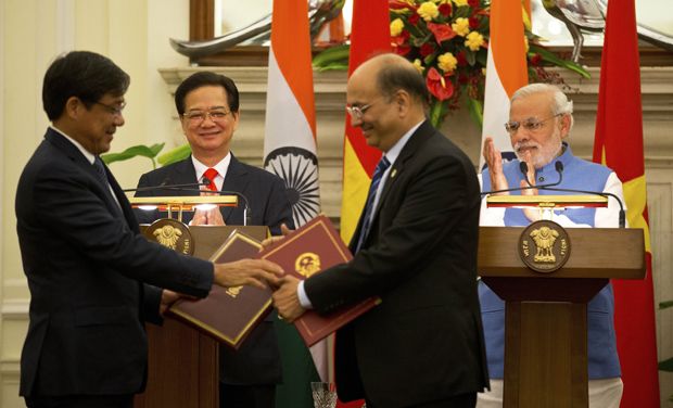 Ấn Độ nghiêng về phía Việt Nam và chuẩn bị để đương đầu với Trung Quốc ở Biển Đông. Nguồn: Deccan Chronicle.