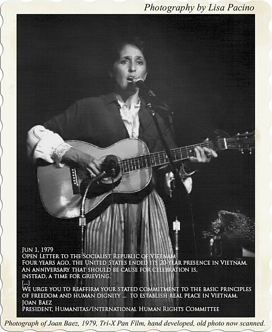 Ca sĩ Joan Baez, một nhân vật phản chiến nỏi tiếng viết thư cho chính quyền CSVN yêu cầu tôn trọng nhân quyền 4 năm sau ngày  đợt soang người bỏ nước ra đi trốn cế độ cộng sản.