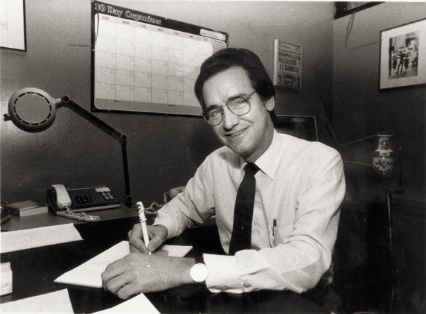 Manuel de Dios Unanue Chủ bút tờ El Diario bị ám sát năm 1992 tại một quán ăn ở New York Ckity restaurant vì phóng sự điều tra của ông về bọn buôn ma tuý, rửa tiền 