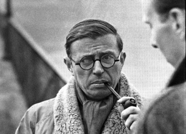 Triết gia  Jean-Paul Charles Aymard Sartre, người đã từng từ chối không nhận giải Nobel văn chương. Nguồn:  http://listverse.com/