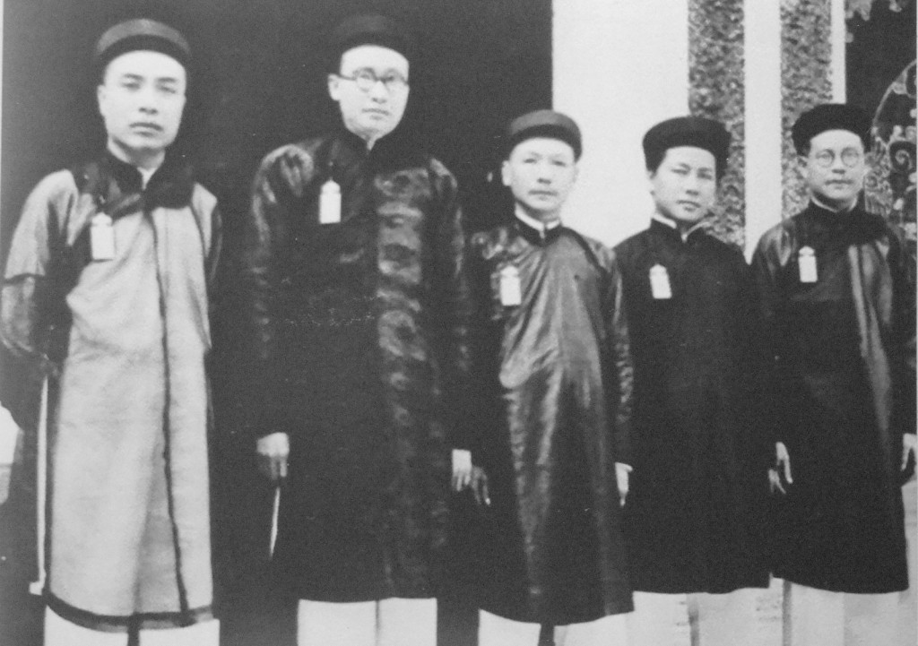 5 vị Thượng thư từ trái qua phải Hồ Đắc Khải, Phạm Quỳnh, Thái Văn Toản, Ngô Đình Diệm, Bùi Bằng Đoàn. Nguồn: Wikipedia.org