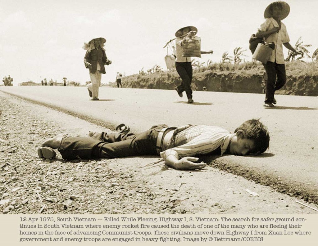 Người chết trên đường di tản (QL I) vào 12 tháng 4, 1975. Nguồn Bettman/Corbis 